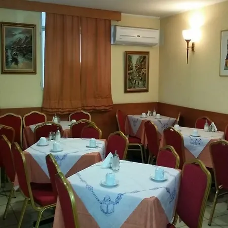 ξενοδοχειο αριστοτέλης Αθήνα